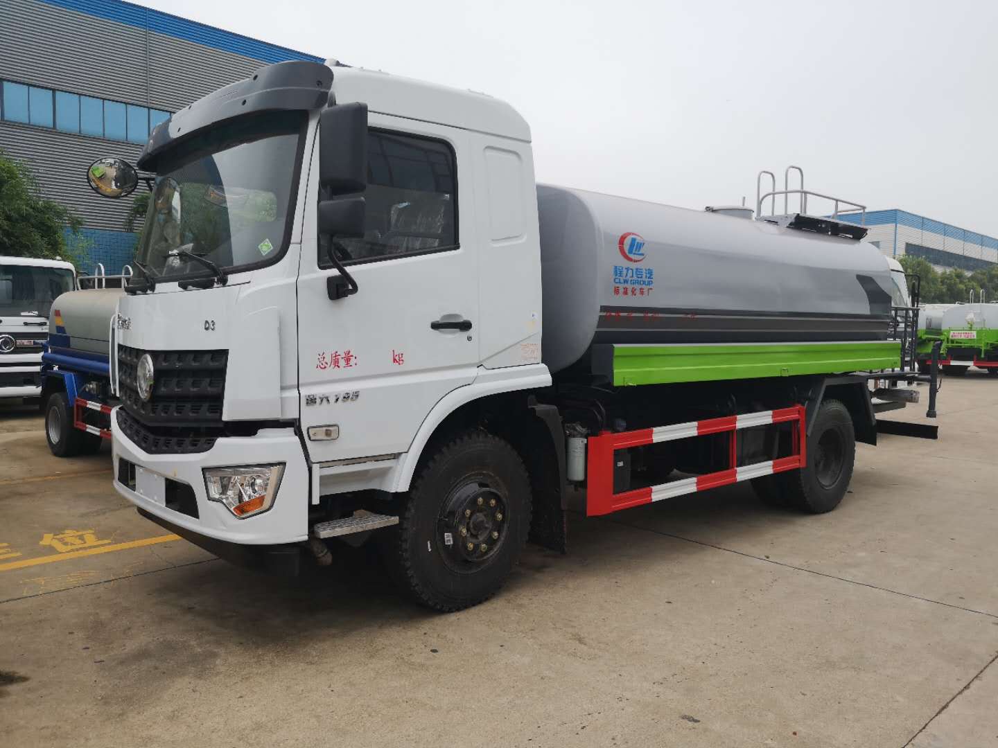 東風(fēng)專(zhuān)底12-15噸灑水車(chē)（可加霧炮）