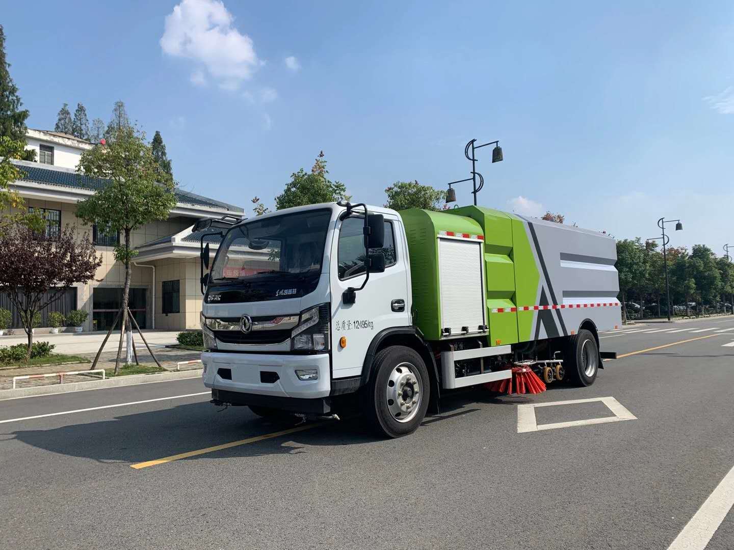 東風凱普特純電動洗掃車