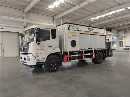 天錦稀漿封層車