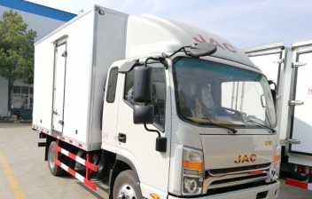 (廂長3.7米)江淮帥鈴一排半冷藏車