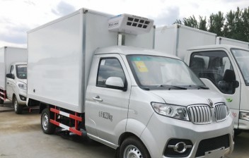 (廂長(zhǎng)2.9米)金杯T30冷藏車