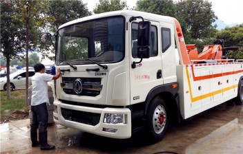 【一拖一】東風(fēng)D9清障車