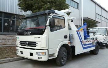 【一拖一】東風(fēng)大多利卡清障車