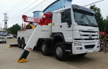 【360°旋轉(zhuǎn)吊】重汽豪沃大型清障車