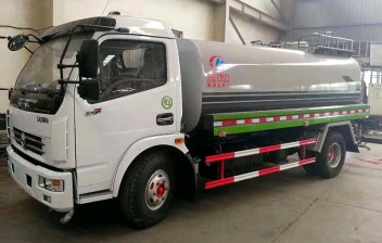東風(fēng)大多利卡灑水車(8.5立方)