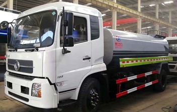 東風(fēng)天錦灑水車(12方)