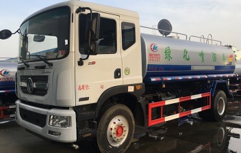 東風(fēng)大D9灑水車(chē)(15立方)