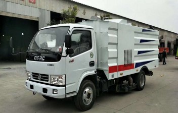 東風(fēng)小多利卡吸塵車