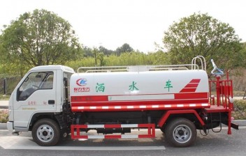 福田5噸多功能灑水車
