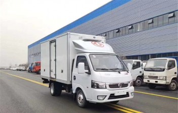 國(guó)六·東風(fēng)途逸(廂長(zhǎng)3.3米)冷藏車