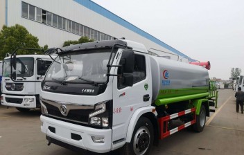 東風(fēng)多利卡9.2噸霧炮抑塵灑水車（包上京牌）