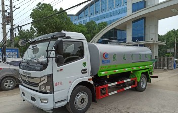 東風(fēng)多利卡10噸多功能灑水車（包上京牌）