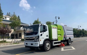 東風(fēng)凱普特純電動(dòng)洗掃車(chē)