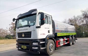 重汽汕德卡18-25噸灑水車(chē)